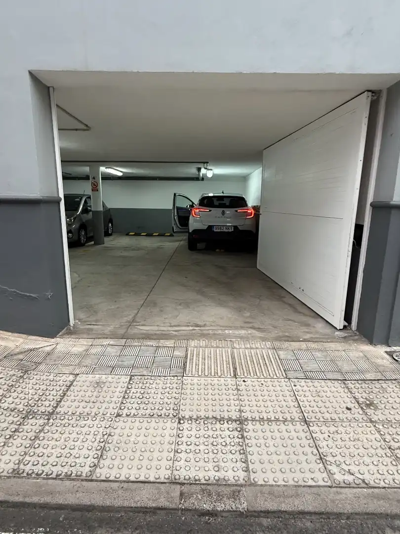 Parking de Piso en venta en Los Realejos con Terraza, Trastero y Amueblado