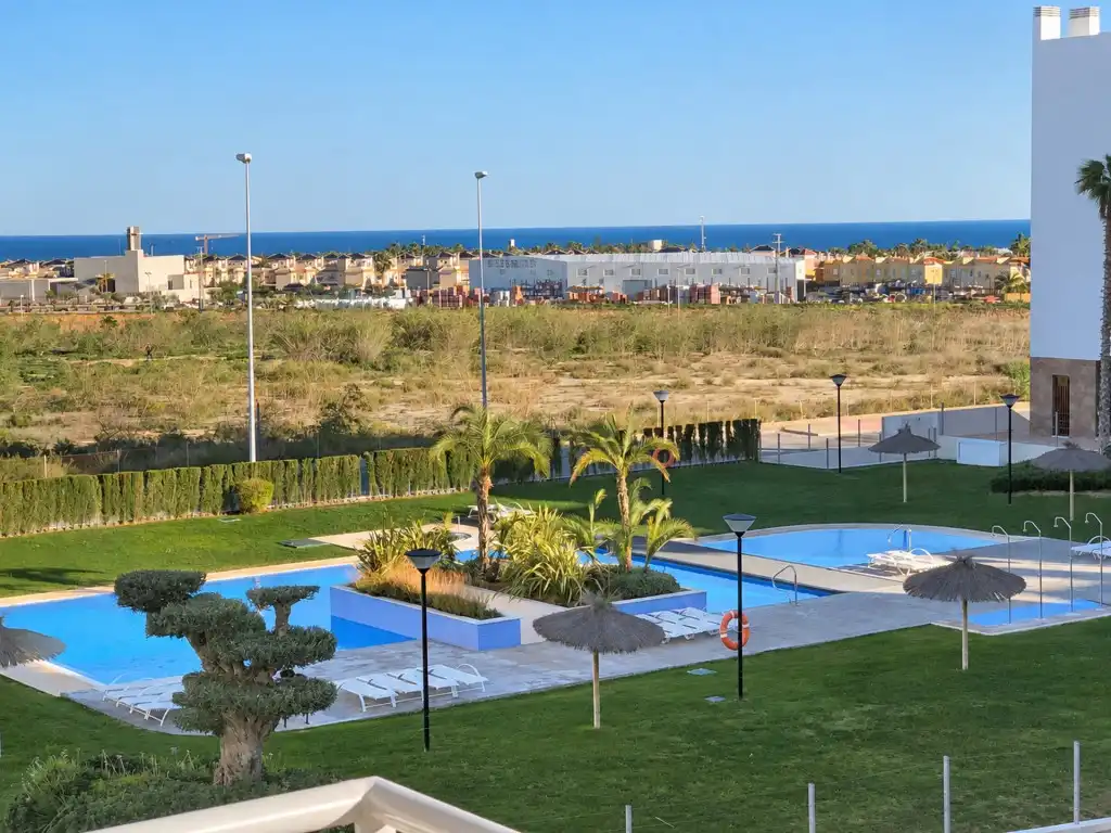 Apartment mit Pool zum Verkauf in Orihuela Costa