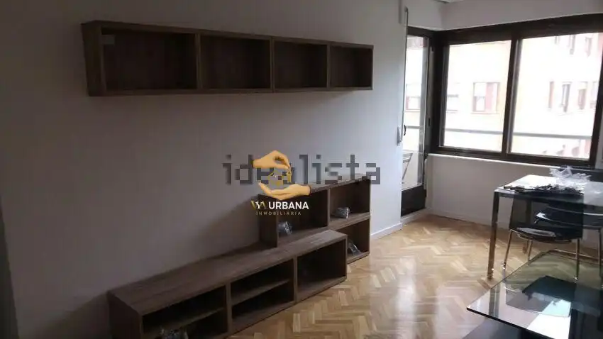 Sala de estar de Piso en venta en Salamanca con Calefacción, Terraza y Amueblado