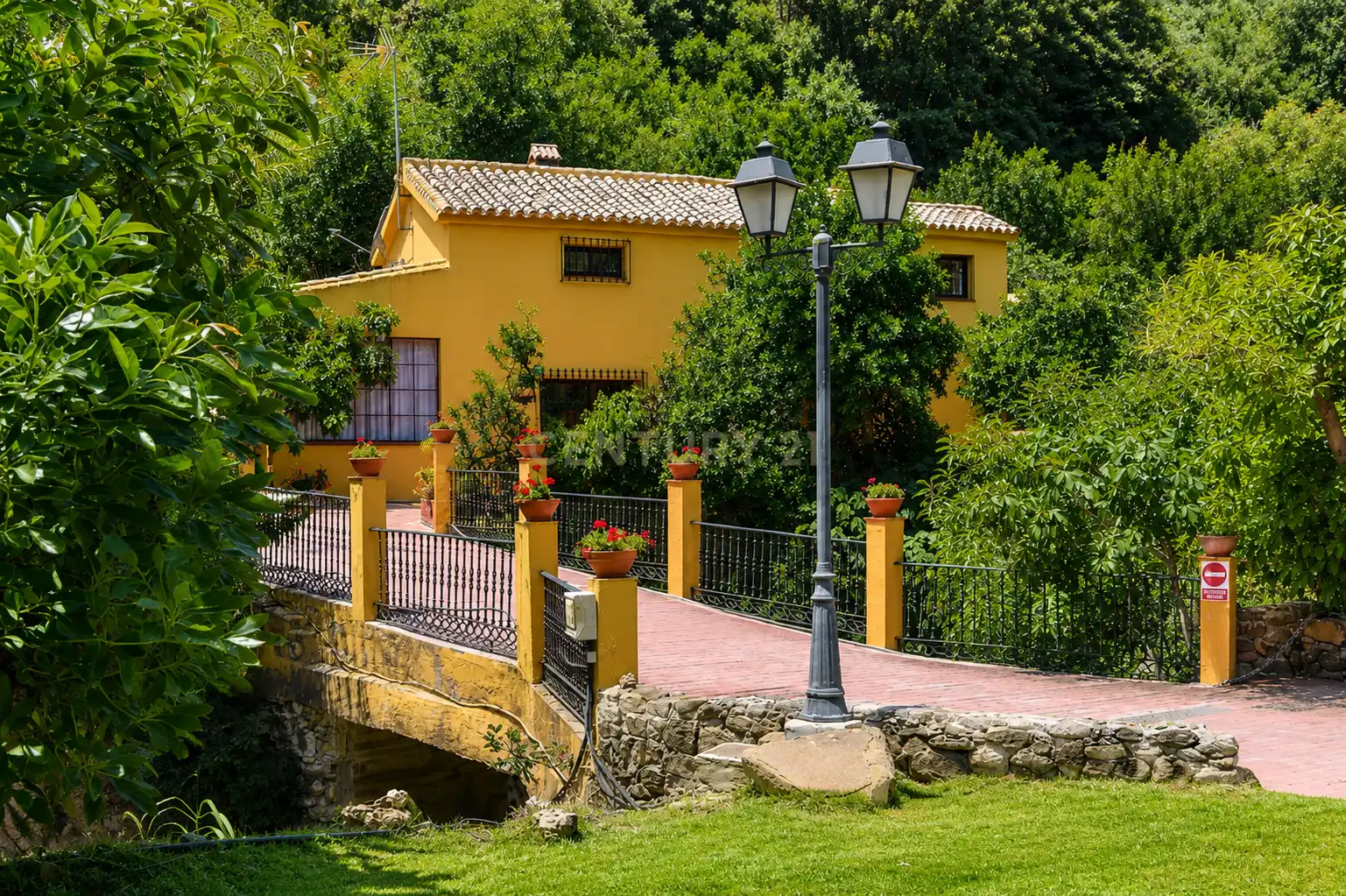 Exterior view of Houses for sale in Ojén  with Air Conditioner, Private garden and Storage room