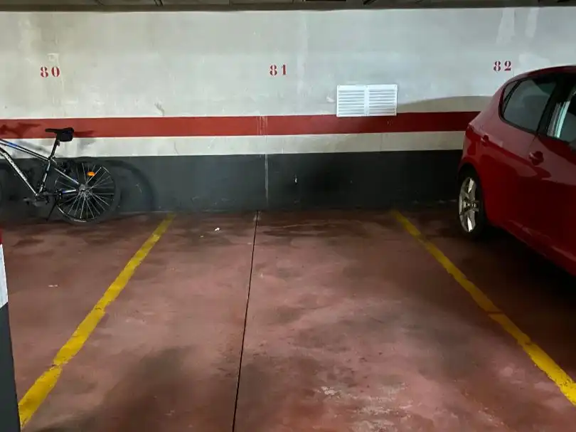 Parking of Garage for rent in Culleredo