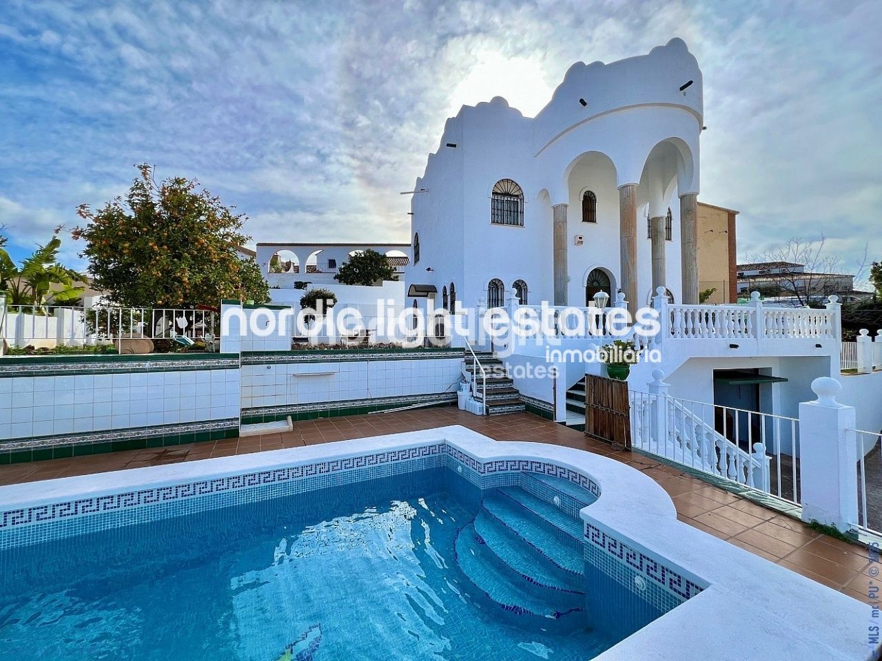 Exterior view of House or chalet for sale in Málaga Capital  with Terrace and Swimming Pool