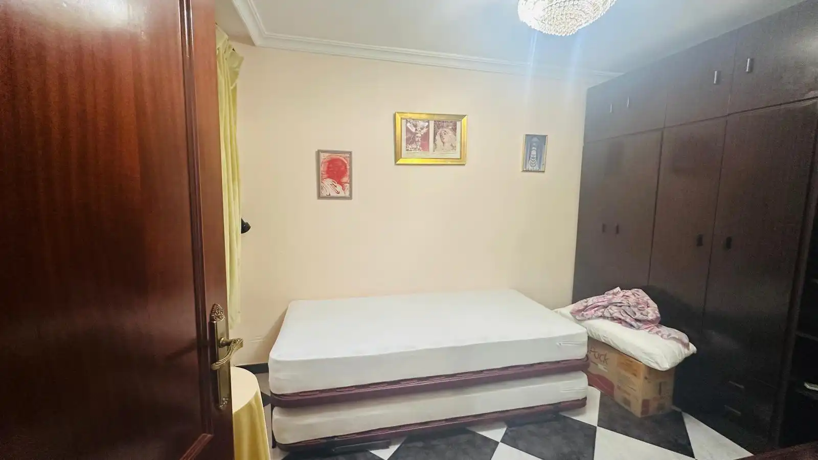 Schlafzimmer von Wohnung zum Verkauf in Sevilla mit Klimaanlage, Heizung und Terrasse
