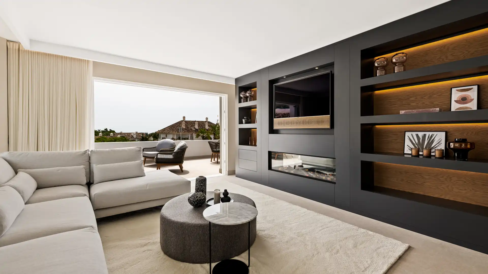 Living room of Apartments for sale in Marbella  with Air Conditioner, Heating and Terrace