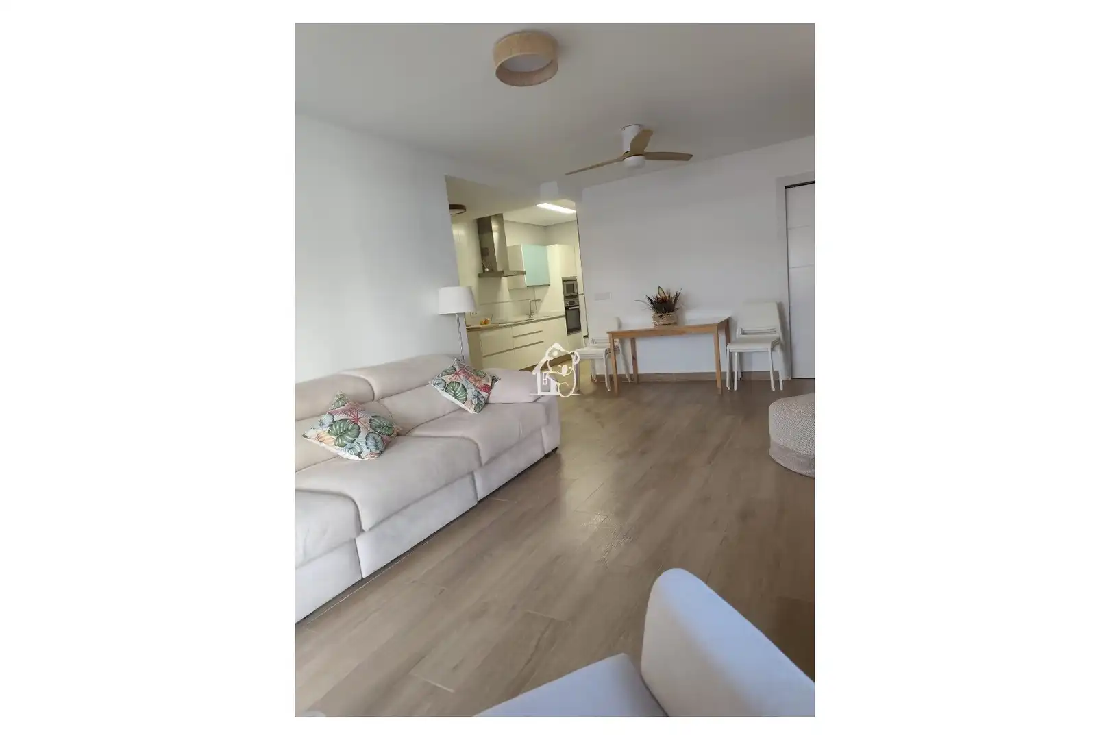 Sala d'estar de Apartament de lloguer en Orihuela amb Aire condicionat, Jardí privat i Terrassa