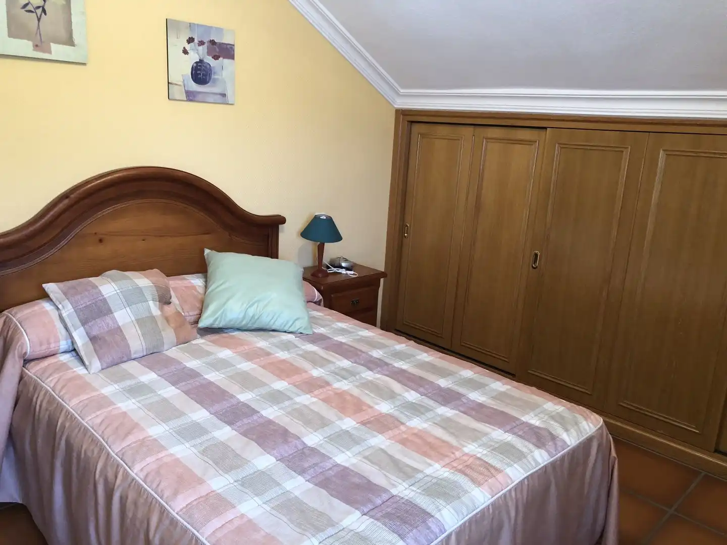 Dormitori de Casa o xalet en venda en La Lastrilla  amb Calefacció, Jardí privat i Traster