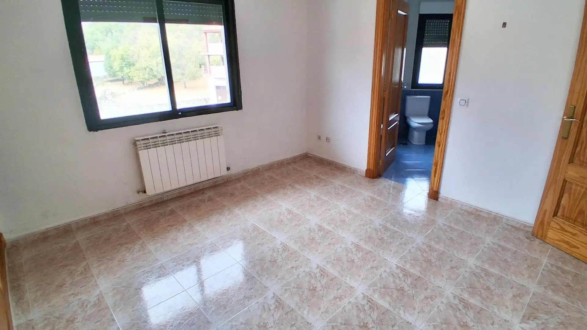 Habitación de Casa adosada en venta en Sorihuela con Balcón