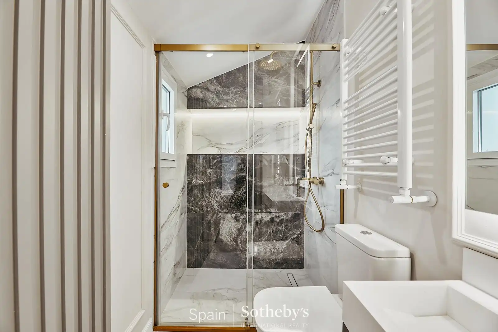 Bany de Apartament en venda en Madrid amb Aire condicionat i Calefacció