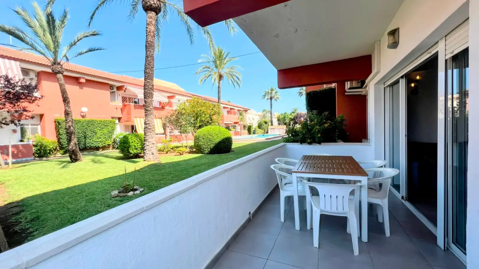 Apartamento con piscina en venta en Centro Urbano, imagen 2