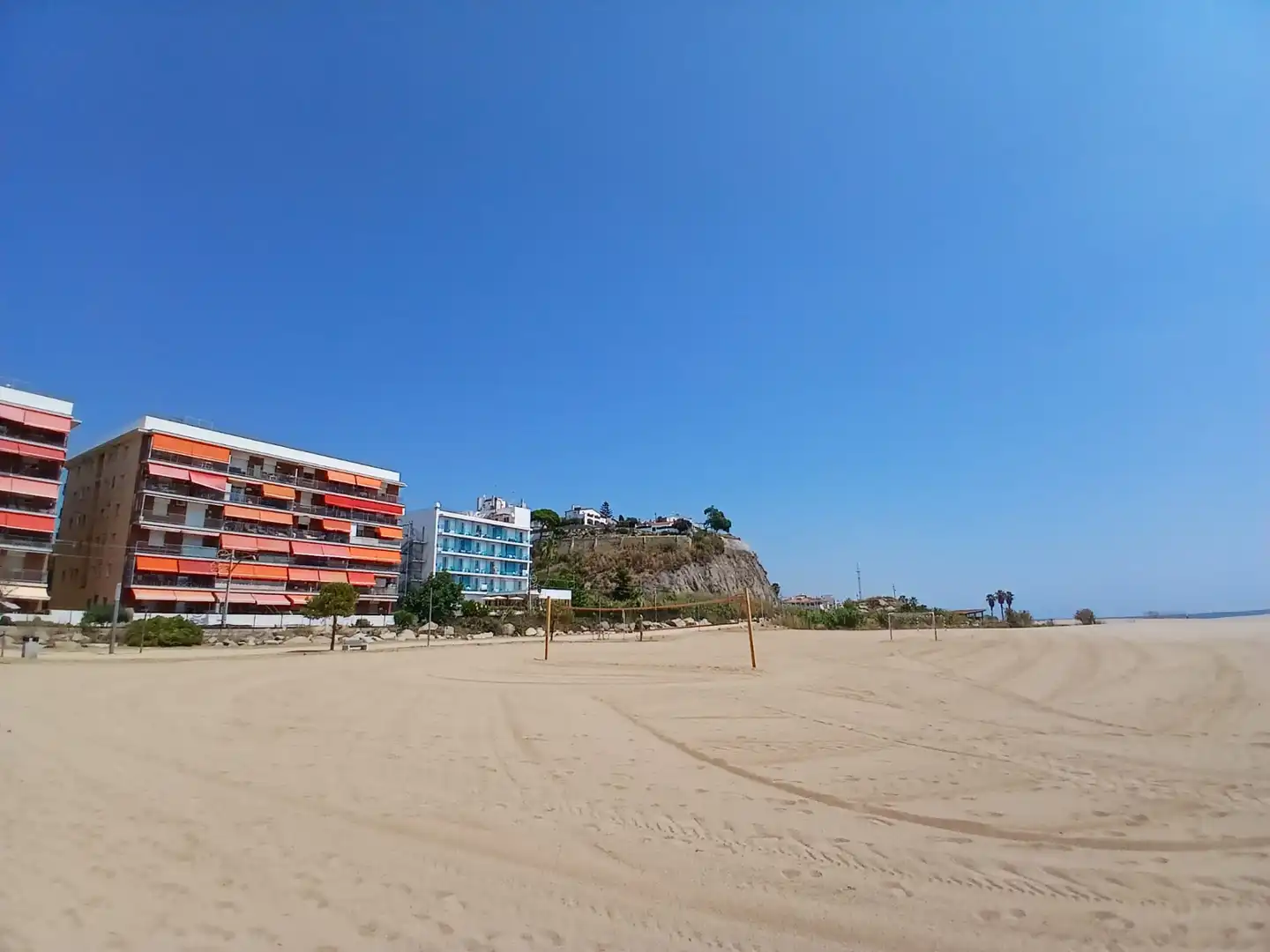 Außenansicht von Erdgeschoss zum Verkauf in Canet de Mar, Barcelona