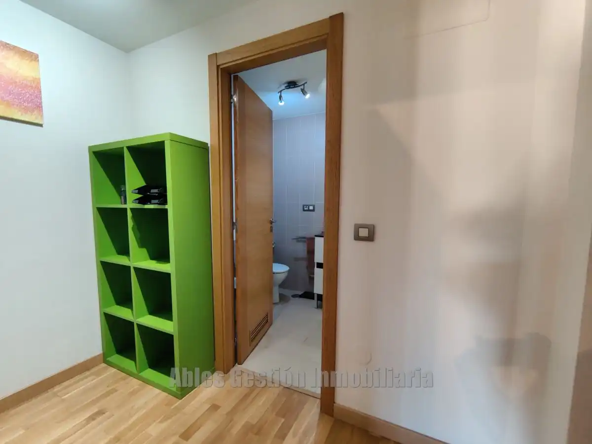 Habitación de Piso de alquiler en Oviedo  con Calefacción y Terraza