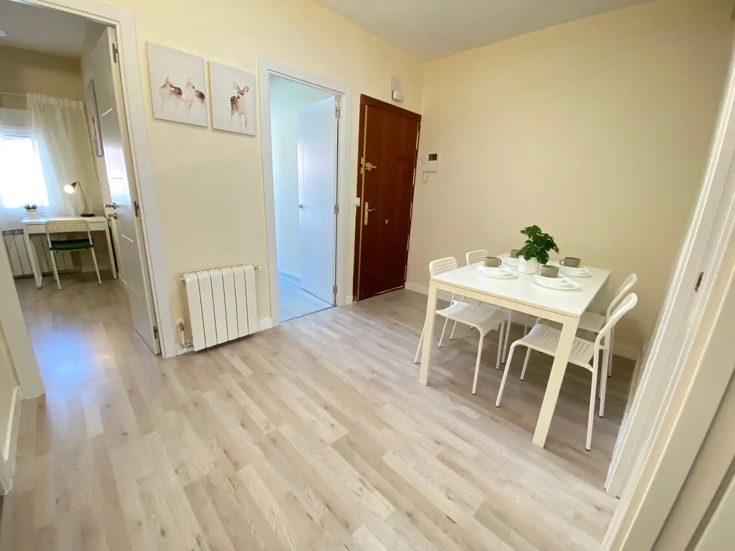 Comedor de Piso para compartir en Madrid con Calefacción, Amueblado y Horno