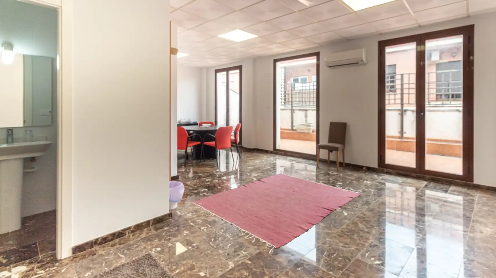 Oficina de lloguer en Dénia amb Aire condicionat, Calefacció i Terrassa