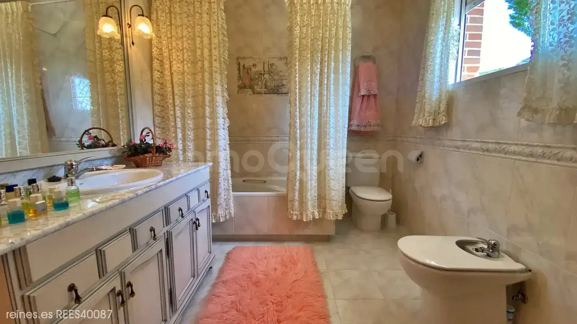 Baño de Casa o chalet en venta en Villar del Olmo con Calefacción, Jardín privado y Terraza