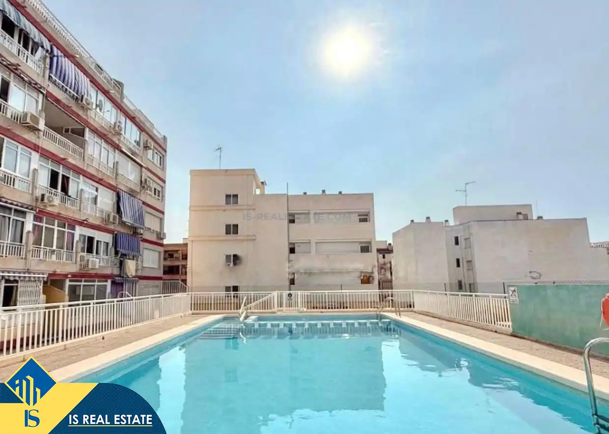 Schwimmbecken von Wohnungen zum Verkauf in Torrevieja mit Heizung, Terrasse und Möbliert