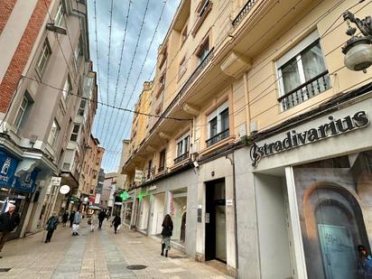 Vista exterior de Pis en venda en Torrelavega 