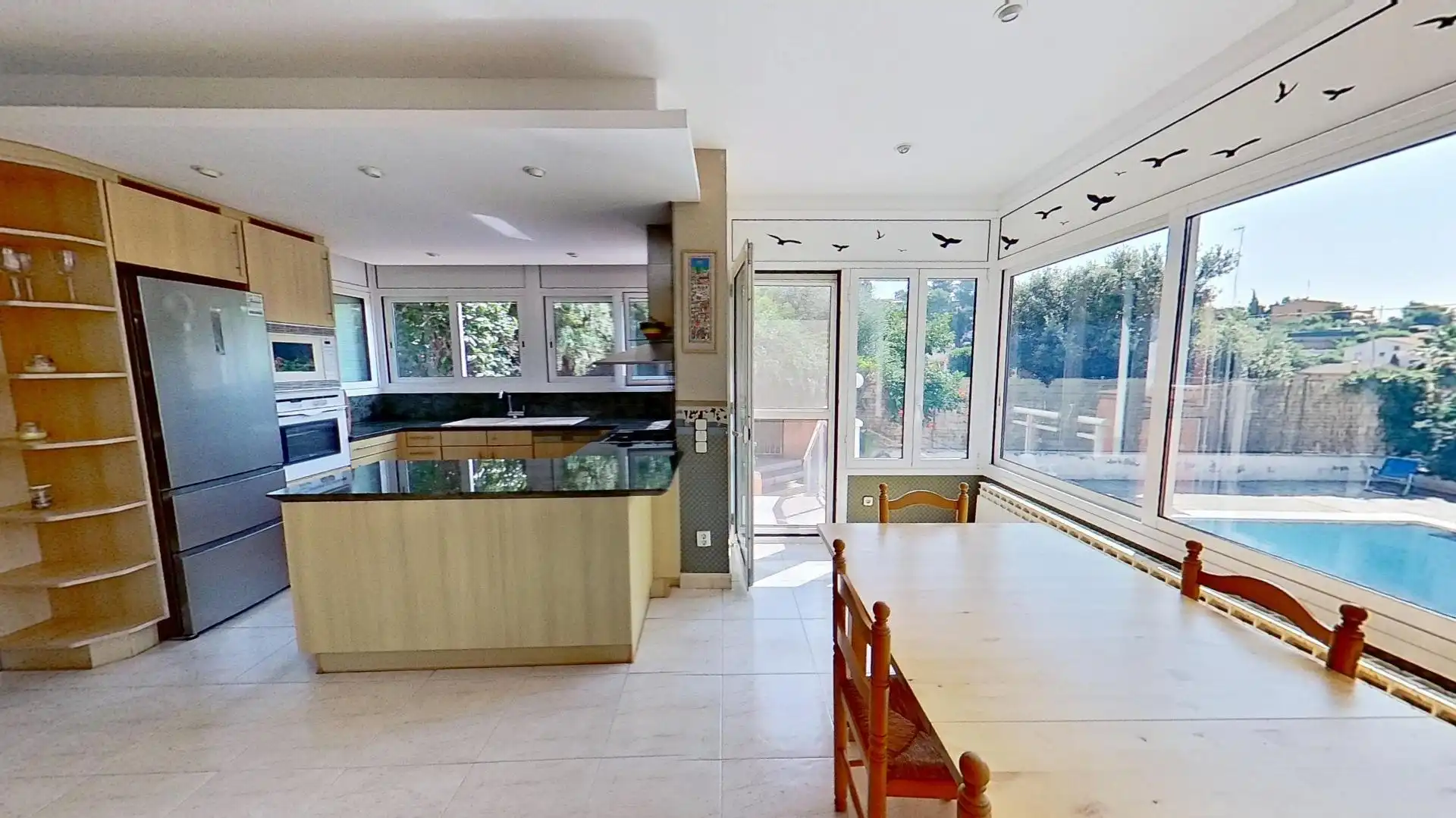 Chalet con piscina en venta en Torrelles de Llobregat, imagen 2