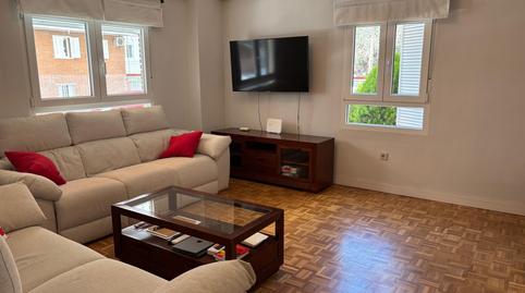 Foto 2 de Pis de lloguer a Enrique Jardiel Poncela, Nueva España, Madrid Capital