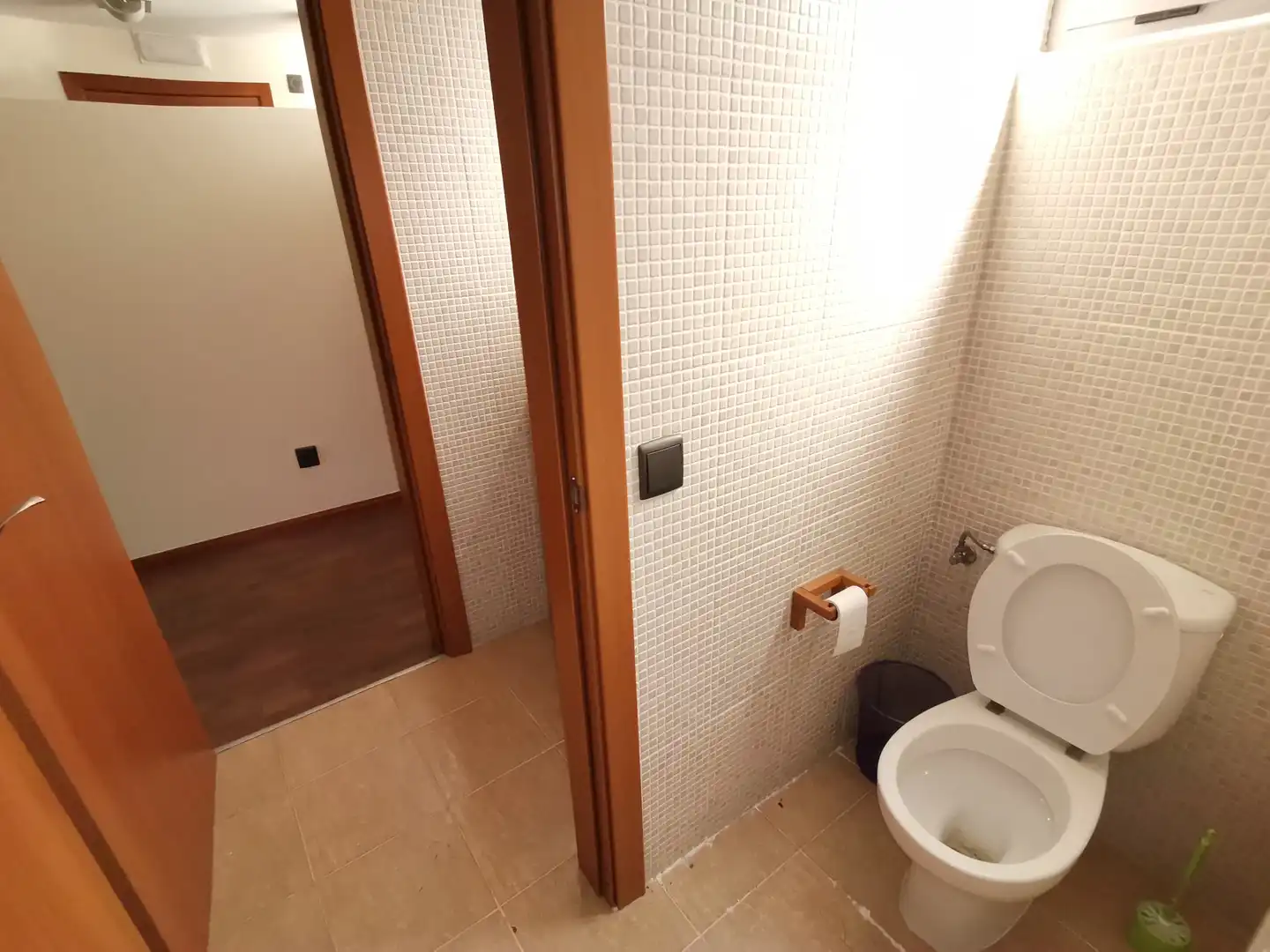 Badezimmer von Geschaftsraum zum Verkauf in Tres Cantos mit Klimaanlage