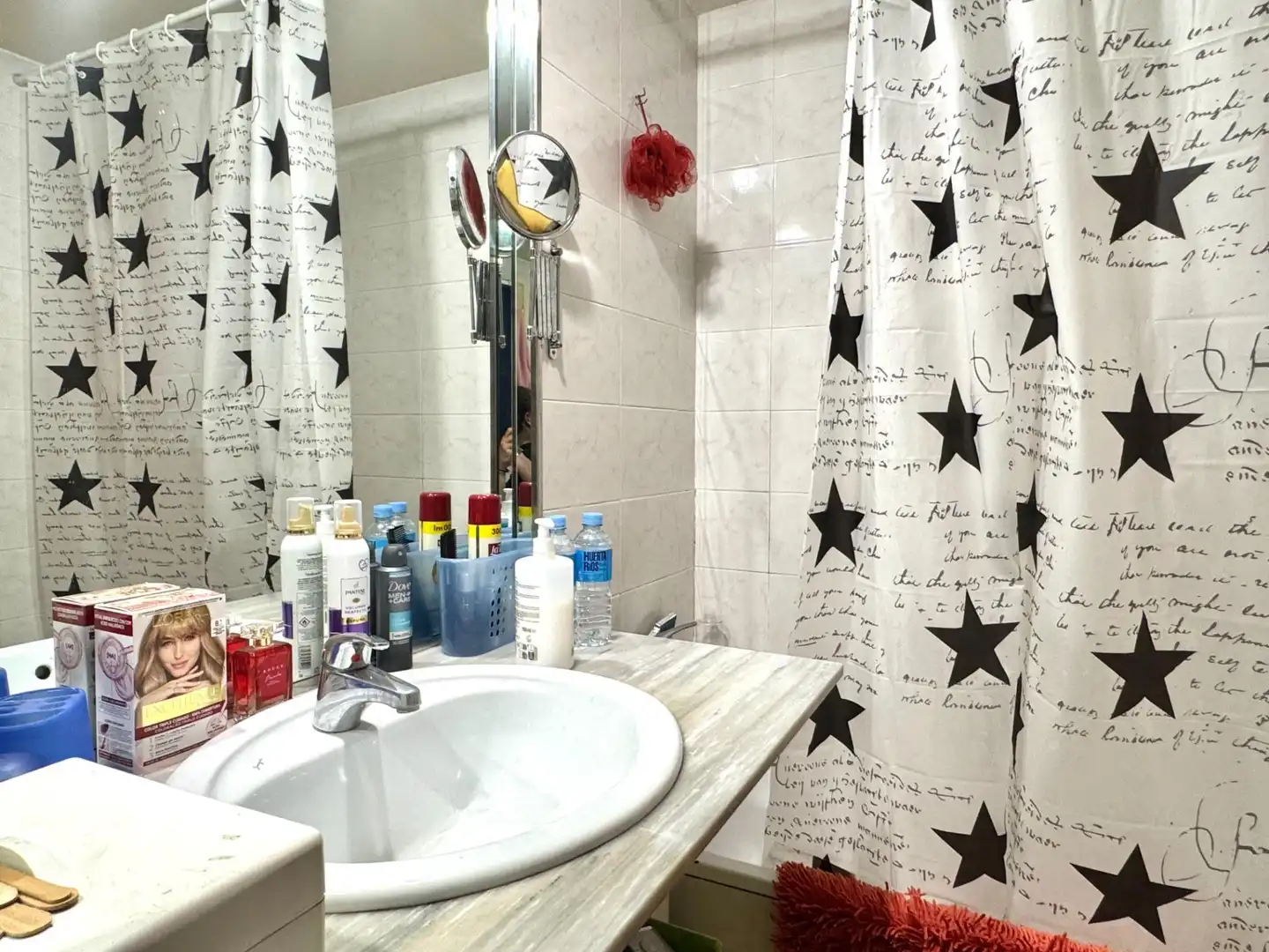 Bathroom of Flat for sale in Girona  with Air Conditioner, Heating and Storage room