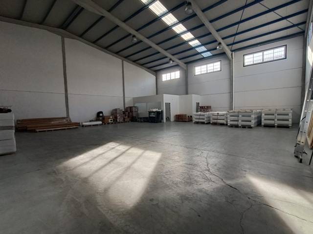 Nave industrial en Alquiler en Pozoalbero