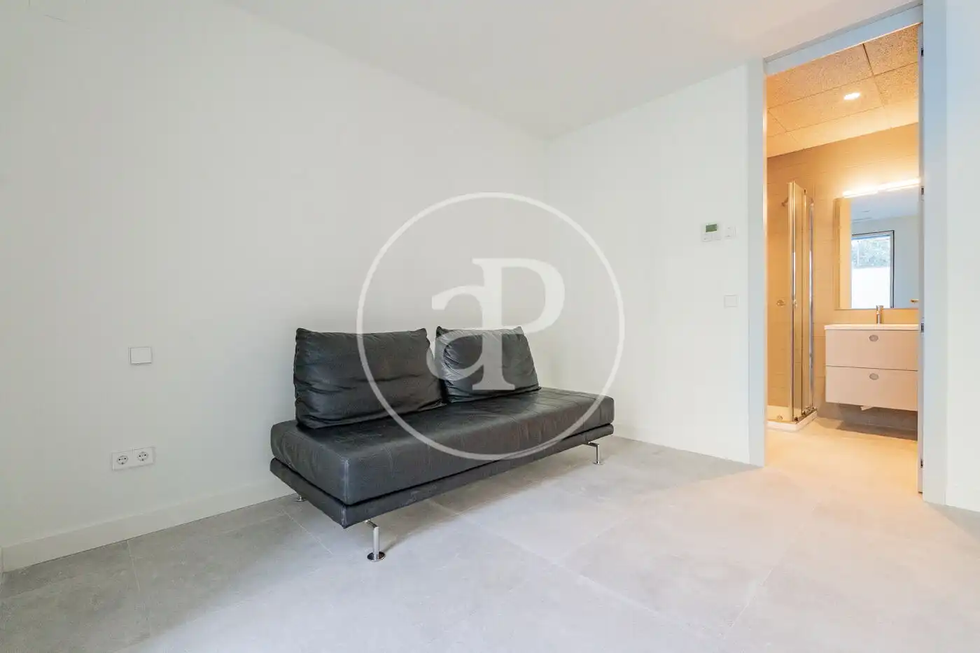 Living room of Flat for rent in Madrid  with Air Conditioner, Heating and Private garden