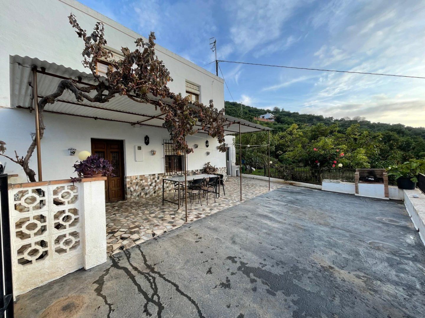 Vista exterior de Finca rústica en venda en Almuñécar amb Moblat