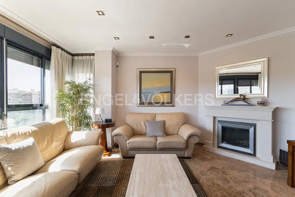 Sala d'estar de Pis de lloguer en Valencia amb Aire condicionat, Calefacció i Terrassa