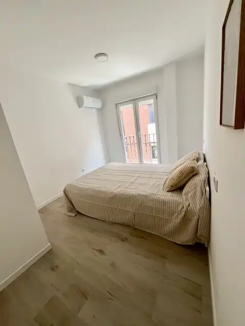 Dormitori de Apartament en venda en Coslada amb Aire condicionat, Calefacció i Moblat