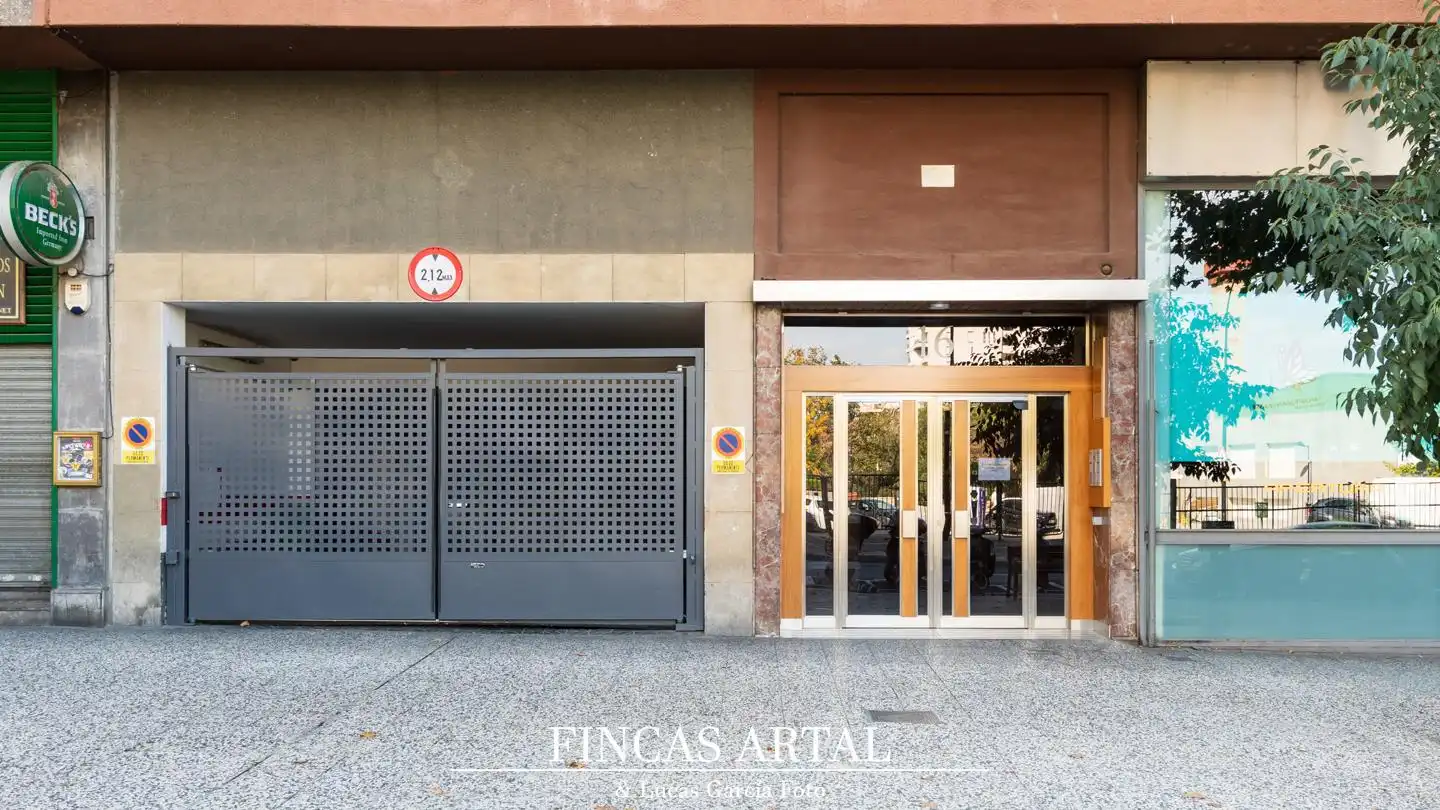 Flat for sale in De Cesáreo Alierta, La Granja