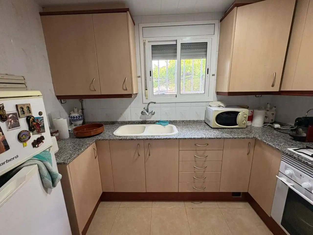 Cuina de Casa o xalet en venda en Olesa de Montserrat amb Aire condicionat, Jardí privat i Terrassa