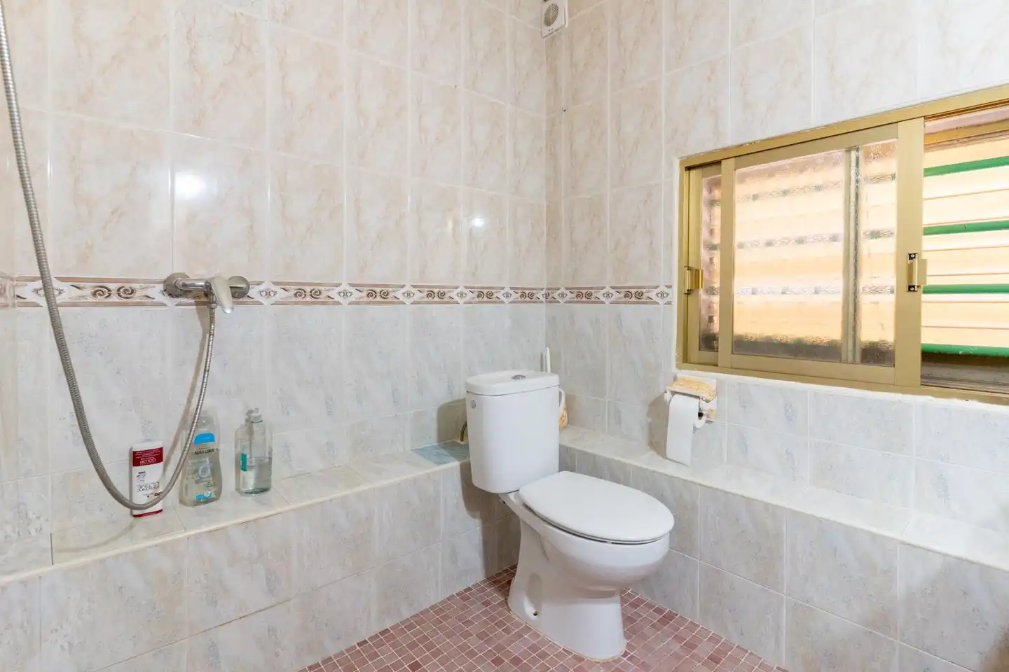 Bathroom of Houses for sale in Elche / Elx  with Air Conditioner, Private garden and Terrace