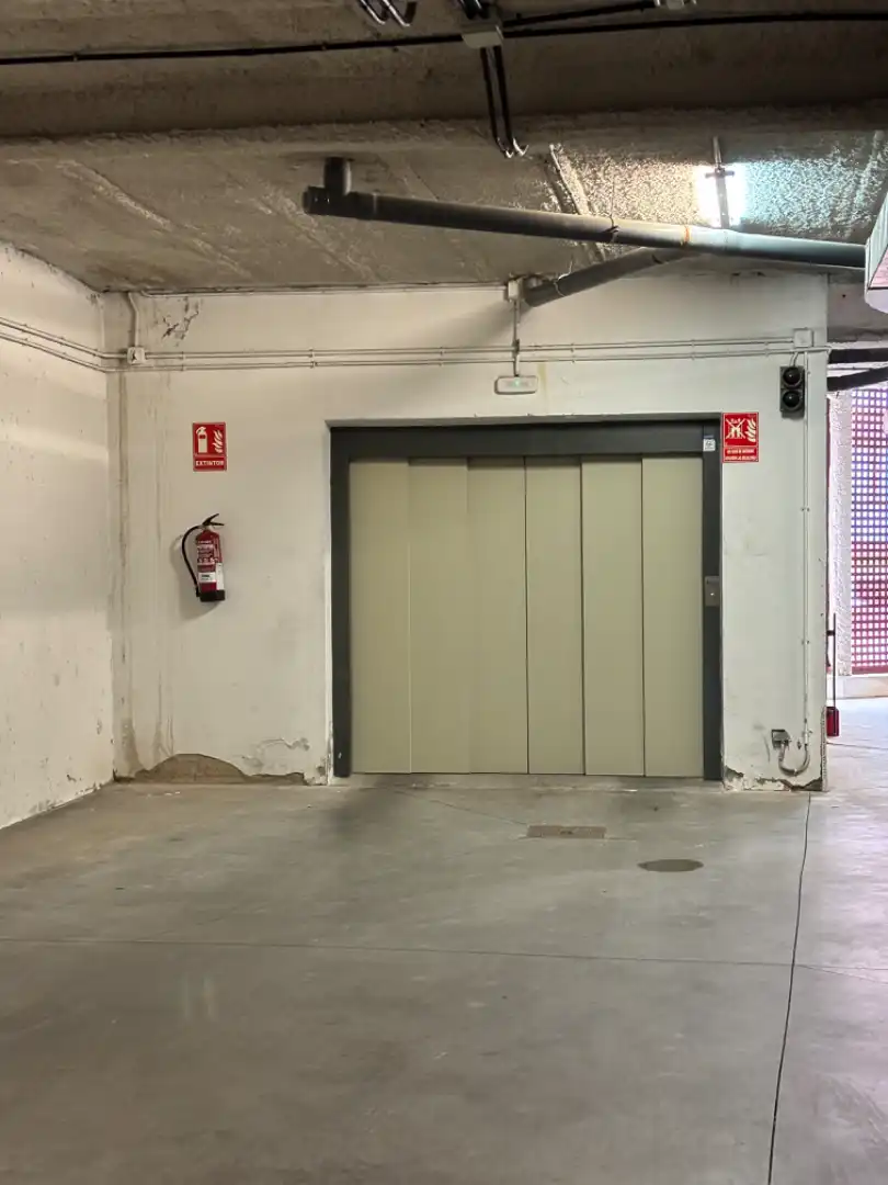 Garaje en venta en Calle Cantueso, Valdeacederas