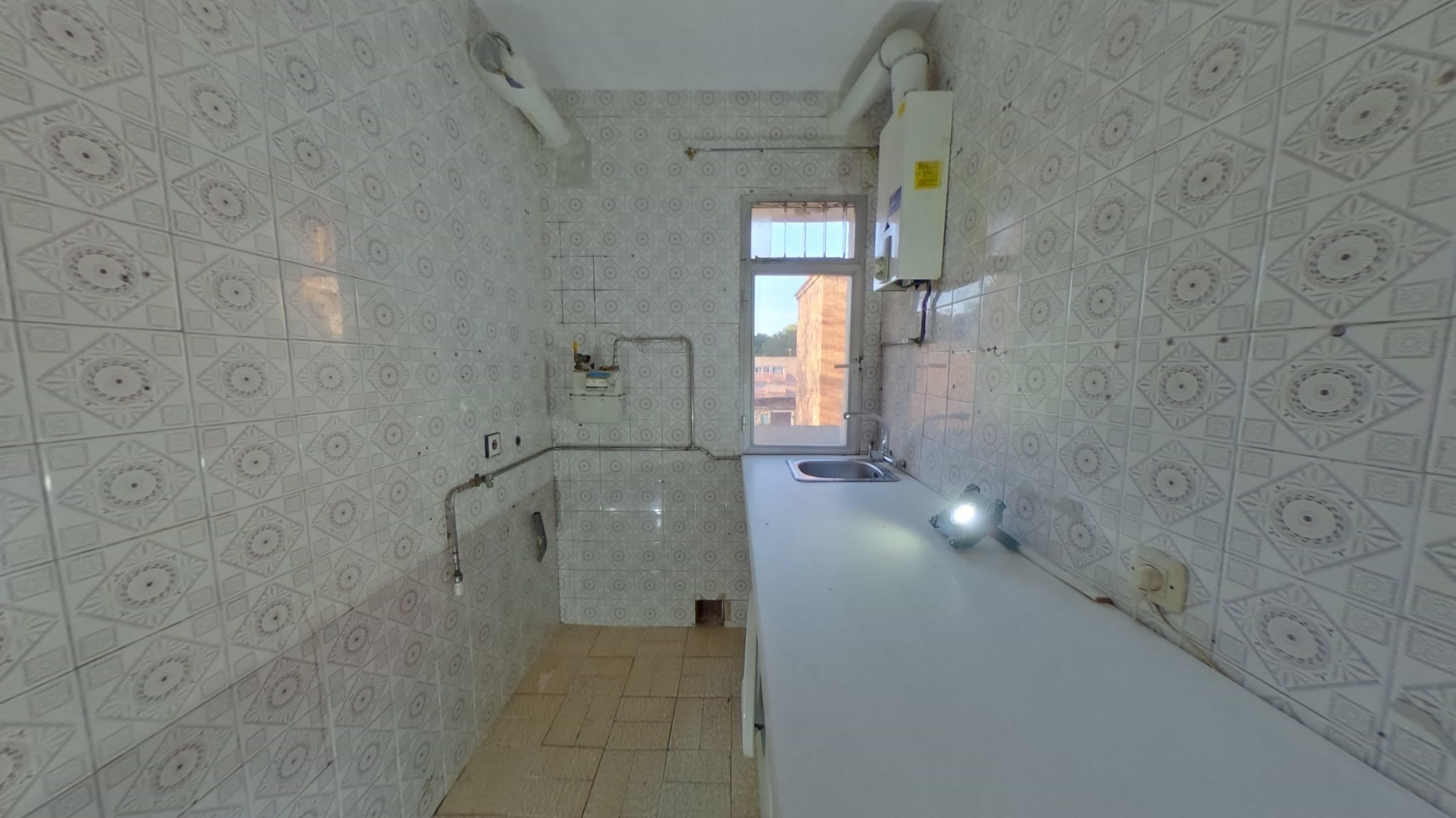 Cocina de Apartamento en venta en  Madrid Capital