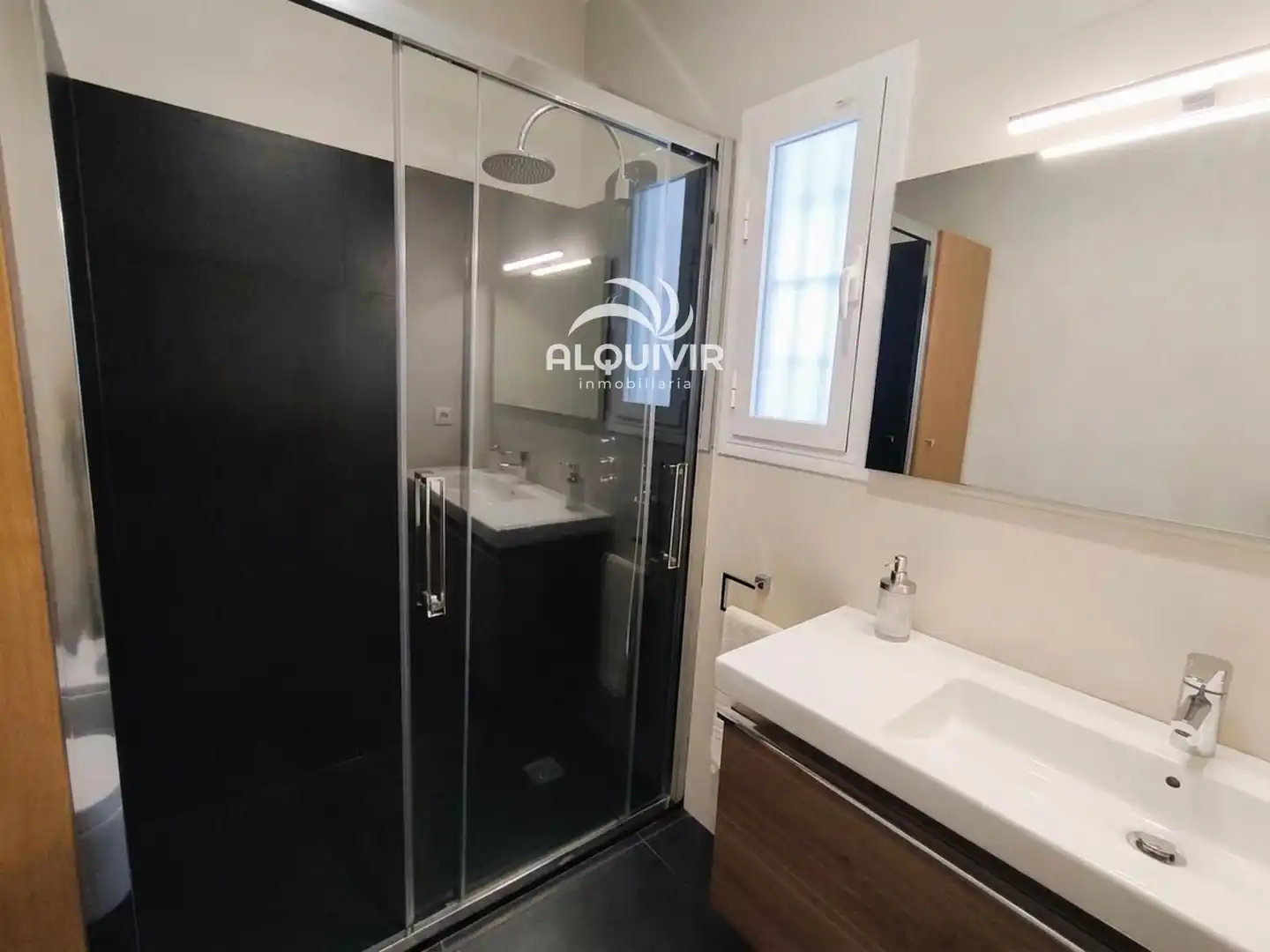 Baño de Edificio en venta en Sevilla