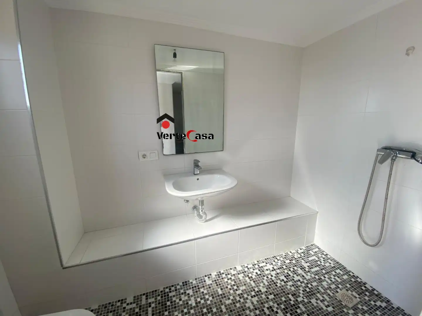 Badezimmer von Haus oder Chalet zum Verkauf in Alzira mit Klimaanlage, Heizung und Parkett