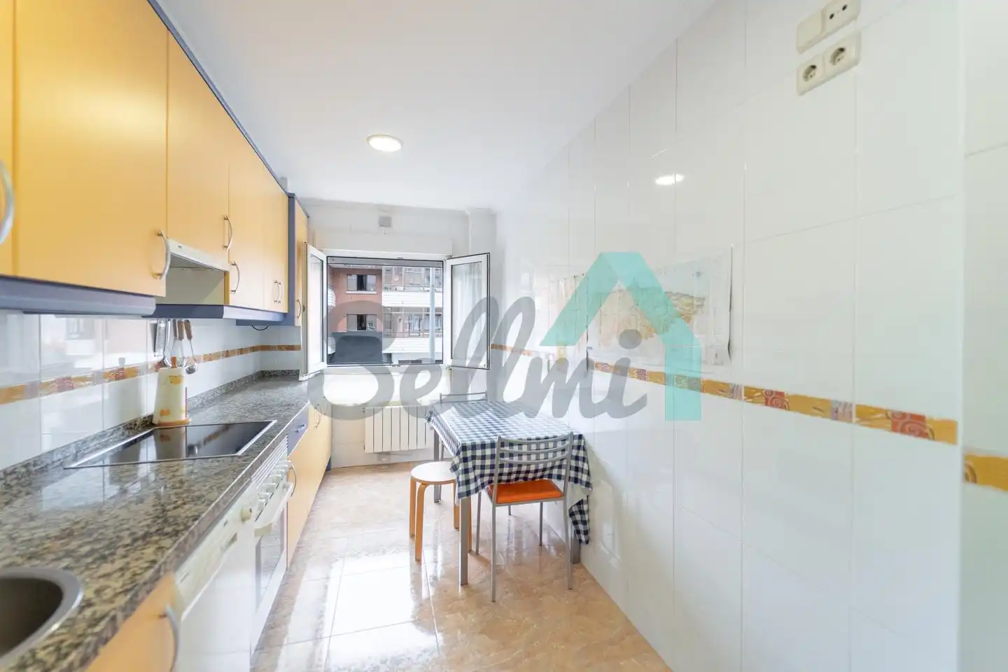 Cocina de Piso en venta en Tineo con Calefacción, Parquet y Trastero