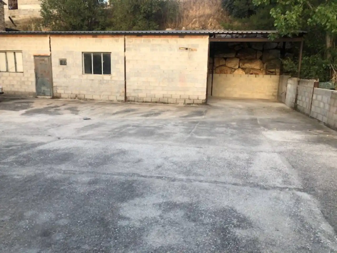 Parking of Houses for sale in Villanueva Mesía