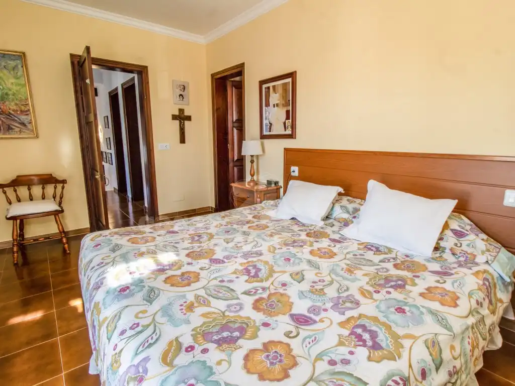 Habitación de Finca rústica en venta en Es Castell con Aire acondicionado, Jardín privado y Piscina