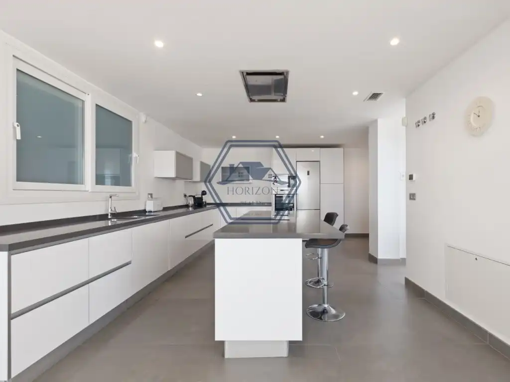 Casa con terraza en venta en Calle Nuremberg, imagen 3