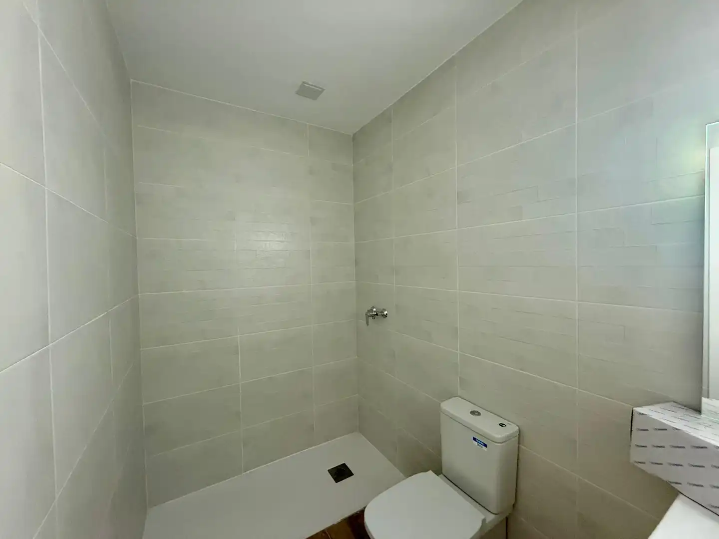 Casa adosada en venta en Calle Pintor Dalí, 22, Nambroca