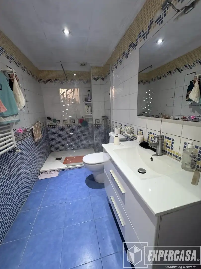Badezimmer von Country house zum Verkauf in Albal mit Klimaanlage und Terrasse