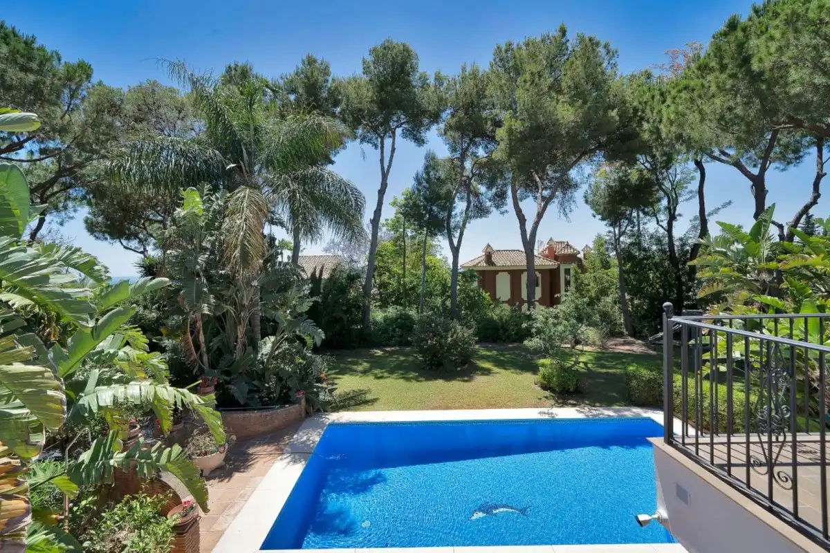 Jardí de Casa o xalet en venda en Marbella amb Aire condicionat, Calefacció i Jardí privat