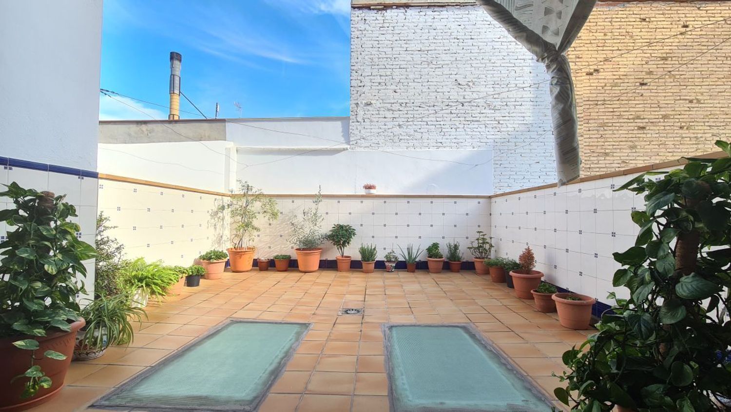 Terrace of House or chalet for sale in Paterna  with Air Conditioner, Heating and Parquet flooring