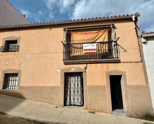 Vista exterior de Casa o xalet en venda en Aliseda amb Terrassa i Moblat