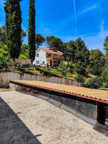 Casa-chalet en Venta en Castellfollit del Boix