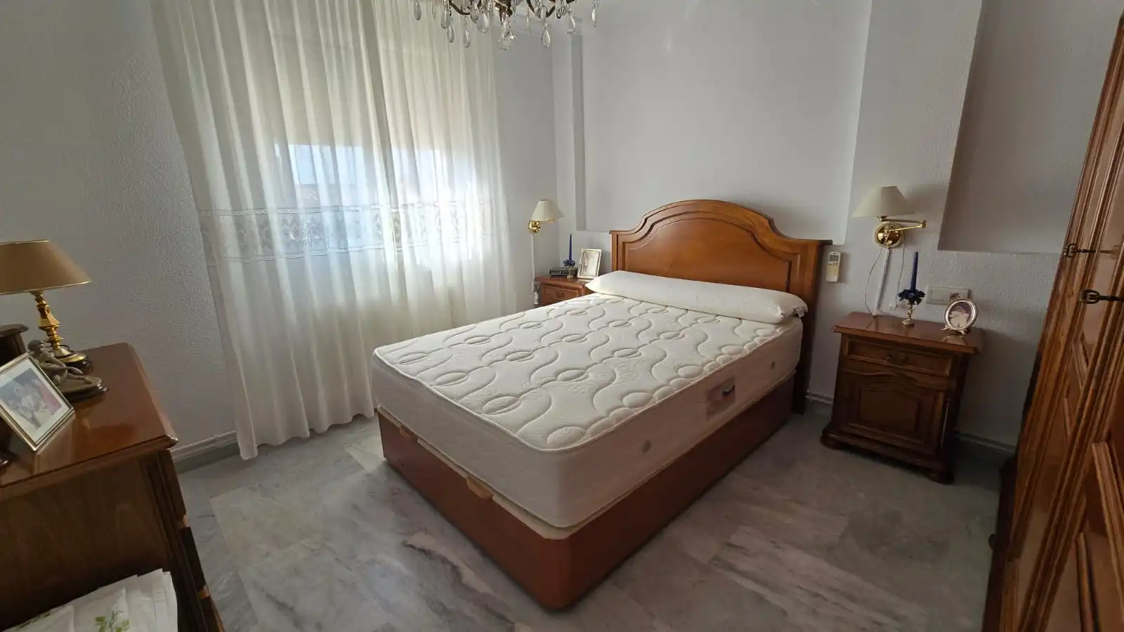 Dormitori de Casa o xalet en venda en Úbeda amb Aire condicionat, Calefacció i Jardí privat
