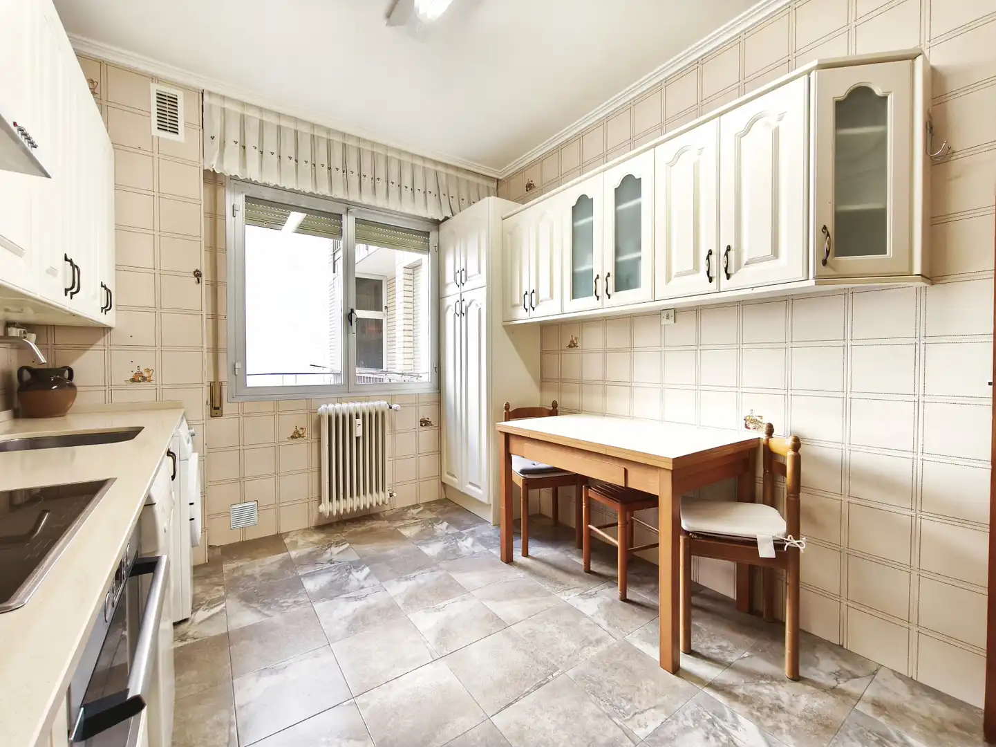 Cuina de Pis en venda en  Logroño amb Calefacció, Parquet i Terrassa