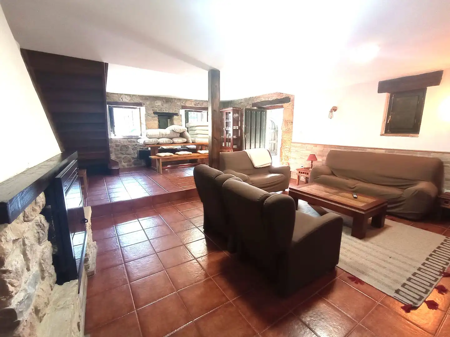 Sala d'estar de Casa adosada de lloguer en Anievas amb Calefacció, Jardí privat i Parquet
