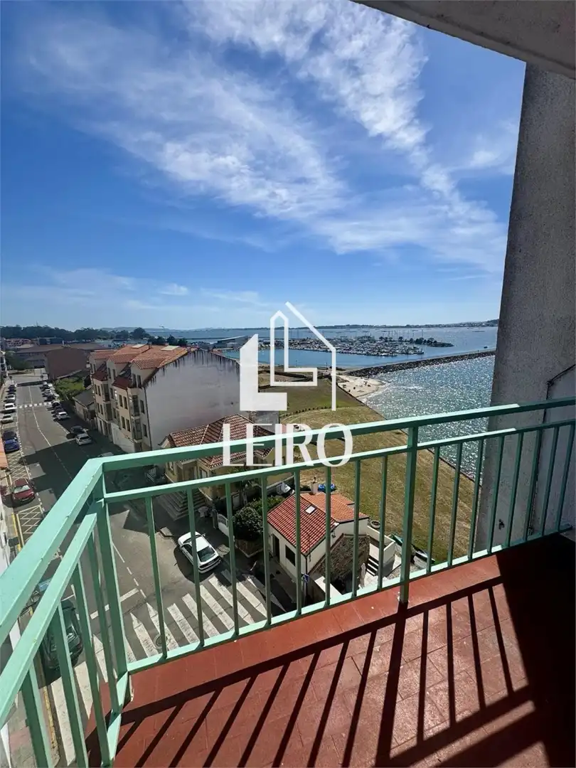 Terrassa de Apartament en venda en Vilanova de Arousa amb Calefacció i Moblat